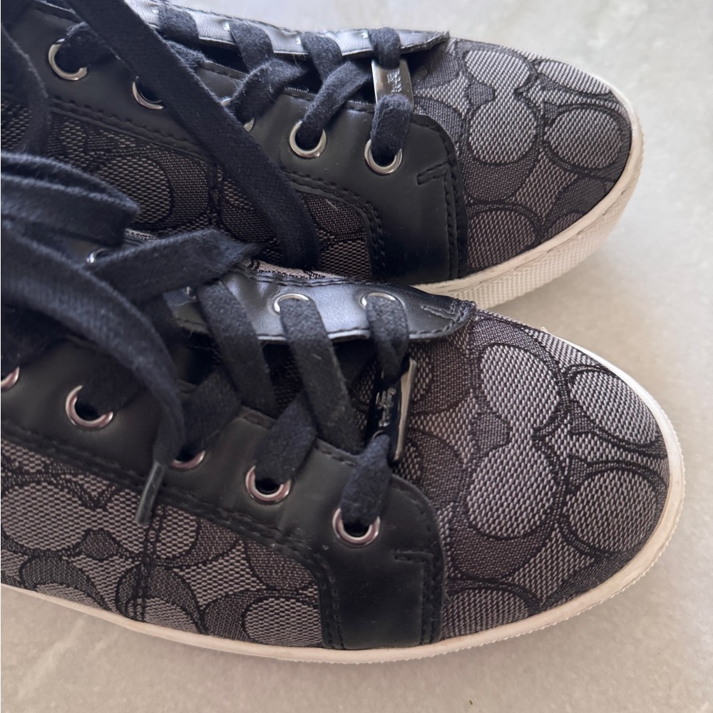 Coach Canvas Paddy Signa. Logo Sneakers - Picture 3 of 10